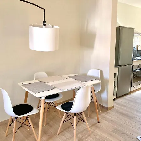 Les Moulins Tres Agreable Et Idealement Situe קולמר