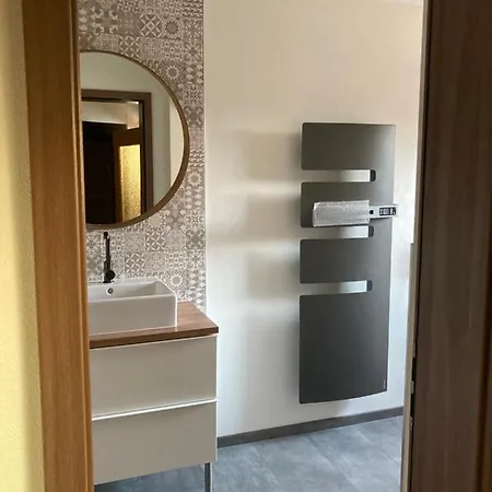 Les Moulins Tres Agreable Et Idealement Situe